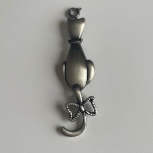 Moving Tail Cat Metal Pendat - no chain NWT